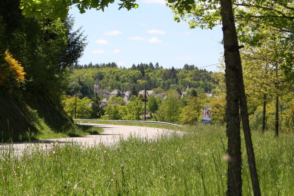 Auberge De Saint Julien Aux Bois المظهر الخارجي الصورة